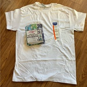NWT tie-dye kit and white tee